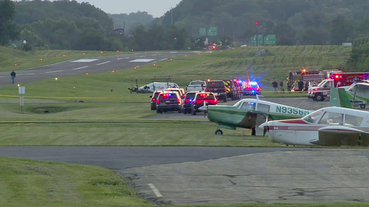 Midair collision in Pennsylvania kills small plane pilot, injures state troopers