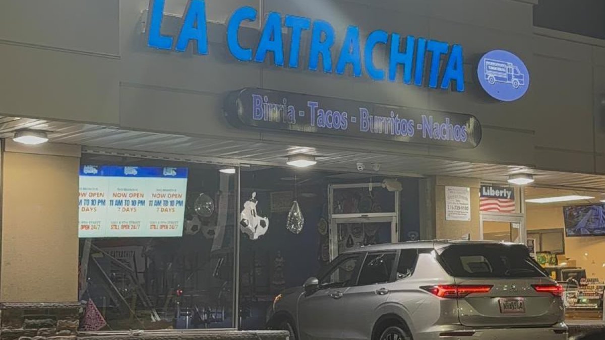 Video shows car slam into South Philly restaurant before fleeing – NBC10 Philadelphia