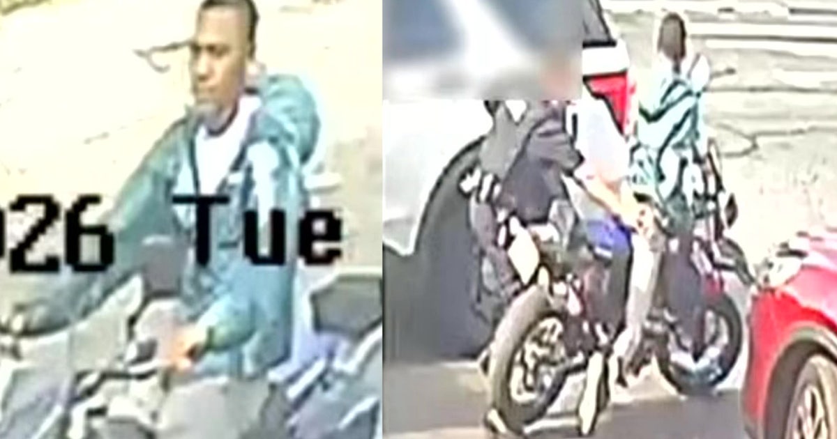 Motorcycle-riding suspect runs over officer's foot while fleeing traffic stop in Philadelphia