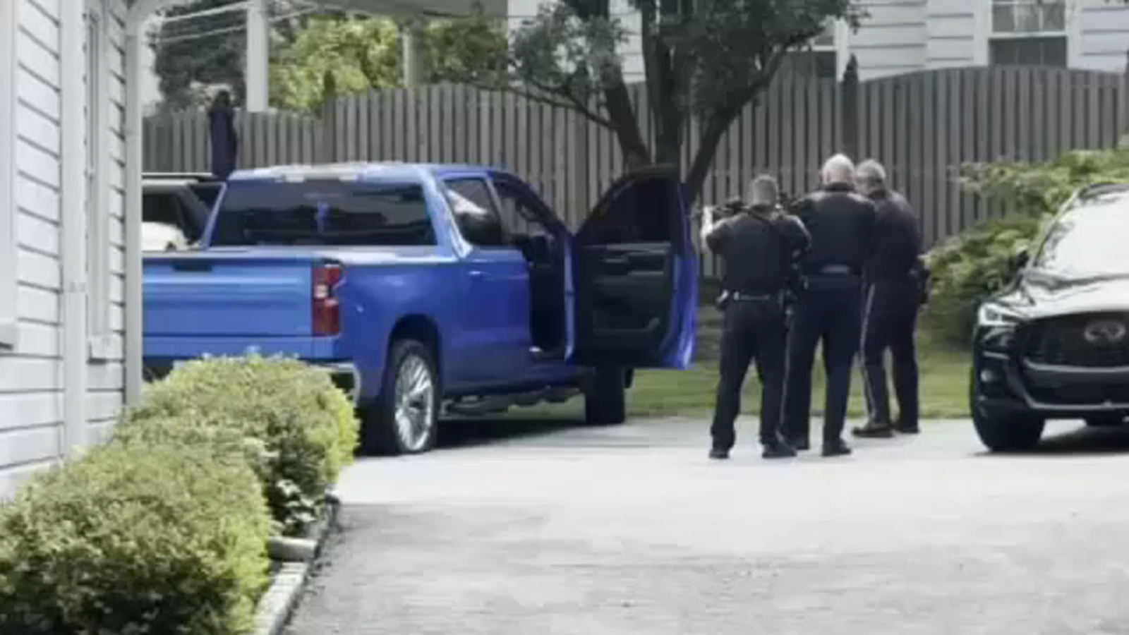Lower Merion police arrest 2 suspects, search for third after attempted home break‑in