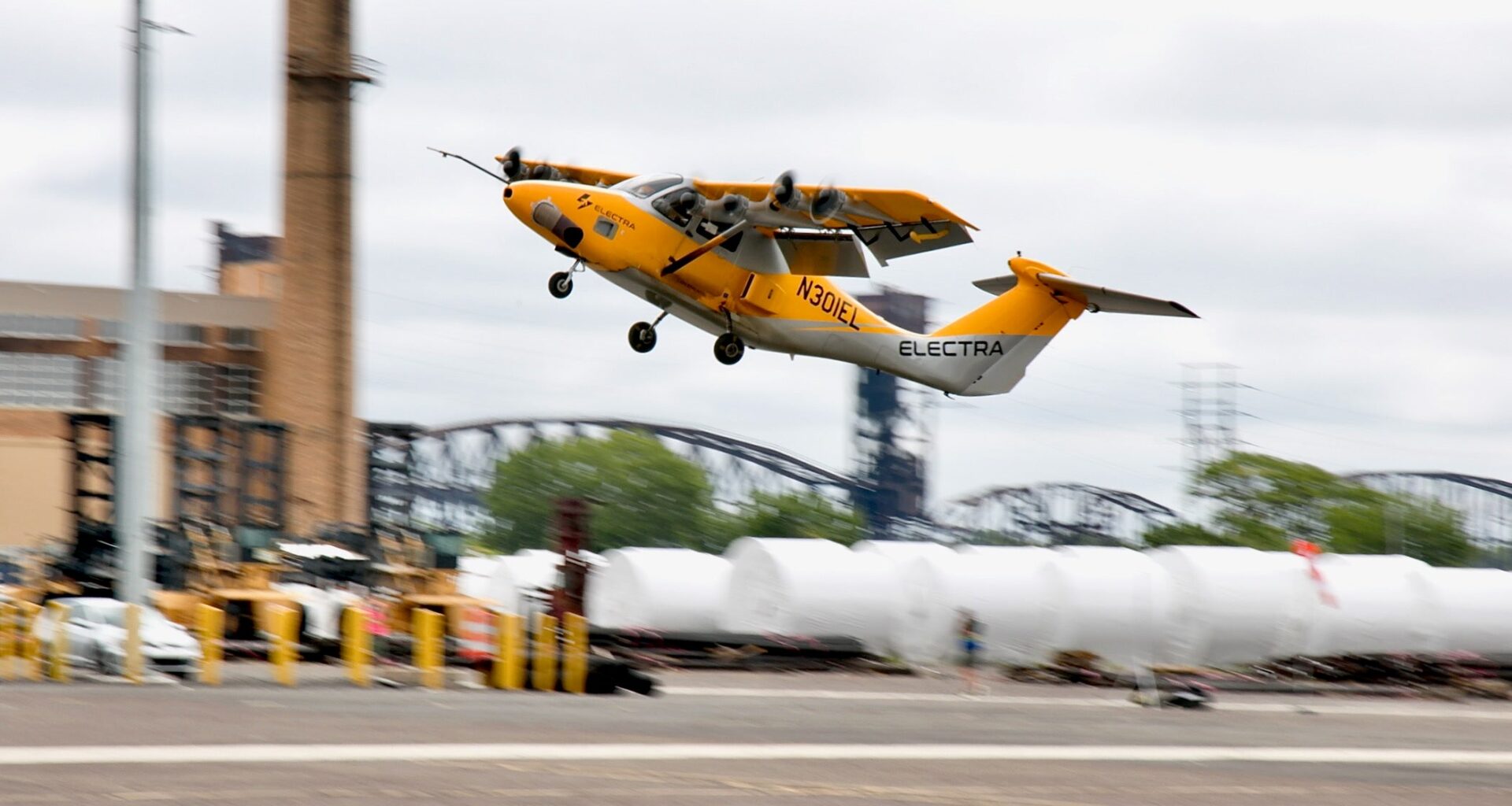 Prototype hybrid-electric aircraft lands in Philadelphia