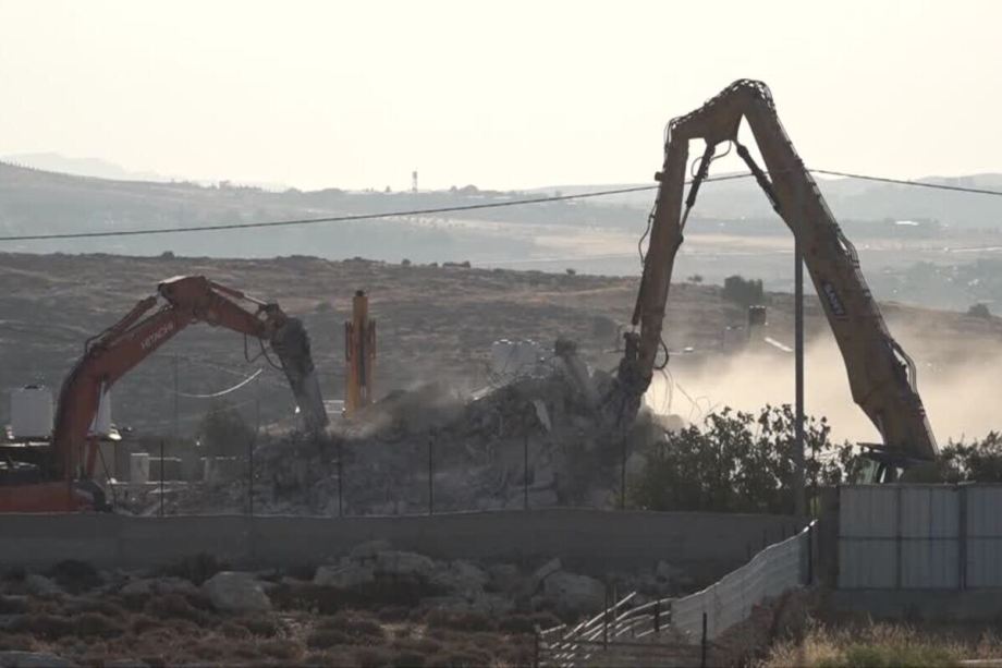 Israeli forces demolish Palestinian family home in Bethlehem area – Middle East Monitor