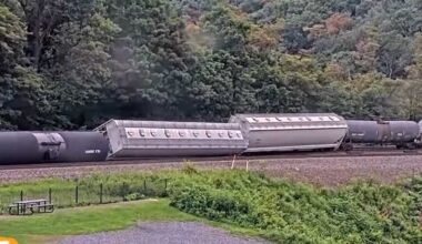 Several train cars derail on historic Horseshoe Curve in Altoona, Pa.