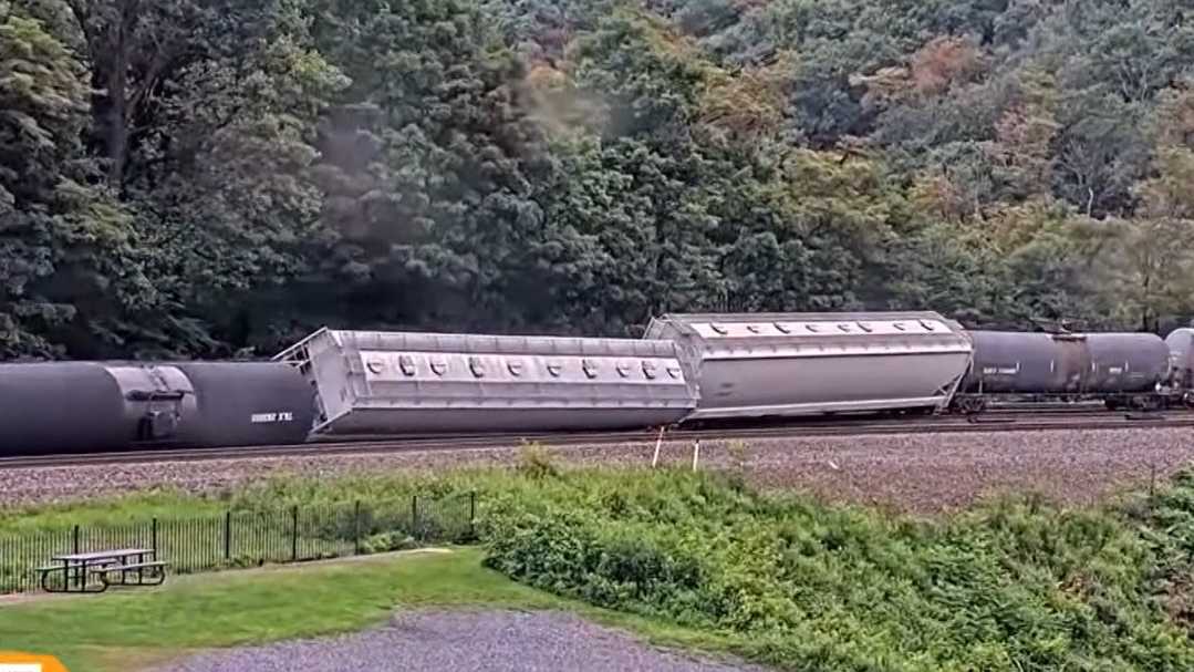 Several train cars derail on historic Horseshoe Curve in Altoona, Pa.