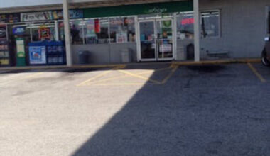 Dump truck crashes into Bethlehem gas station