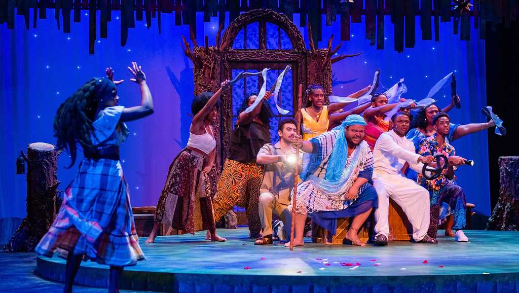 Alumni Theater Company overcomes venue change to stage musical in Oakland