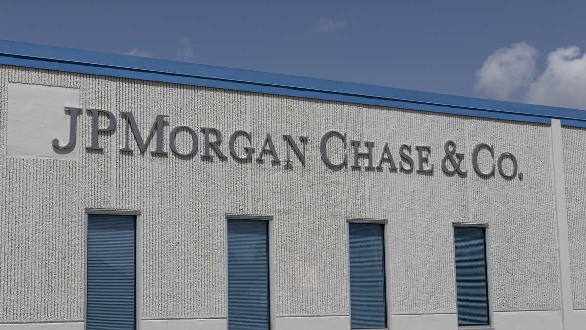 Pennsylvania man files lawsuit against JPMorgan Chase over $12,000 account dispute