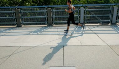 A jogger runs across the Manayunk Bridge between the Manayunk and the Cynwyd Heritage Trails.