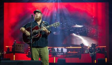 Luke Combs returns to Pittsburgh at Acrisure Stadium