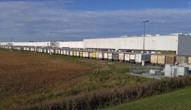 Logistics company to close its largest Lehigh Valley warehouse; dozens of jobs impacted | Western Lehigh County