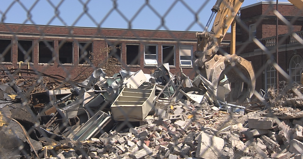 Demolition Accelerates at Former Edison Elementary School | News