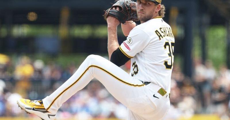 Pittsburgh Pirates starting pitcher Braxton Ashcraft (35) delivers a pitch against the Chicago Cubs during the first inning at PNC Park in Pittsburgh, Pennsylvania. - The Lufkin Daily News