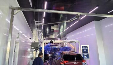 'Clean, dry, and shiny car every time': National car wash chain opens 1st Lehigh Valley location | Eat, Sip, Shop