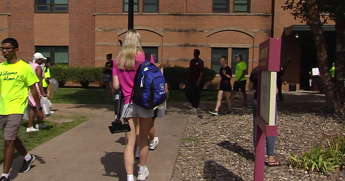 Move-In Day Welcomes New Students to Erie Campuses | News