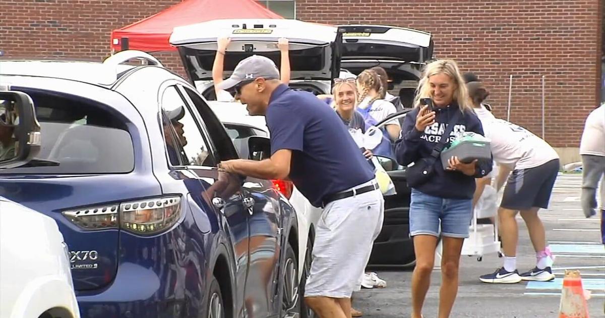 Next Chapter: Over 500 freshmen arrive at DeSales University for move-in day | Allentown Area