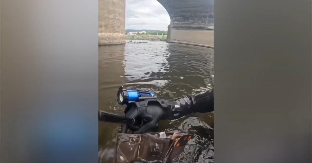 Riches beneath the river: Local scuba divers return stolen wallet to Lehigh Valley man | Allentown Area