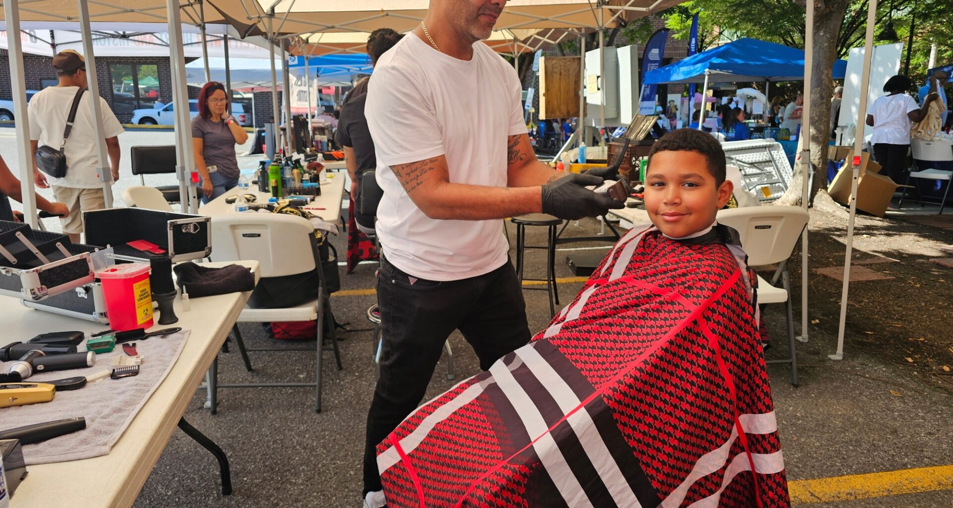 Reading back-to-school giveaway draws hundreds