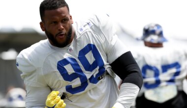 Aaron Donald using his trainer from Pittsburgh for possible comeback