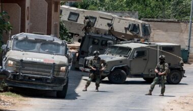 Palestinian Injured, 15 Arrested During Occupation Raids in Na...