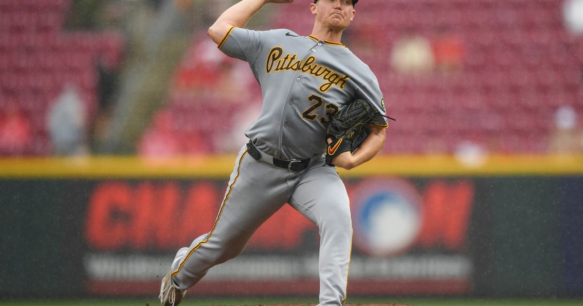 Burns wins 12th straight decision, Stewart hits 24th HR, as Reds beat Pirates 10-2 :: WRAL.com
