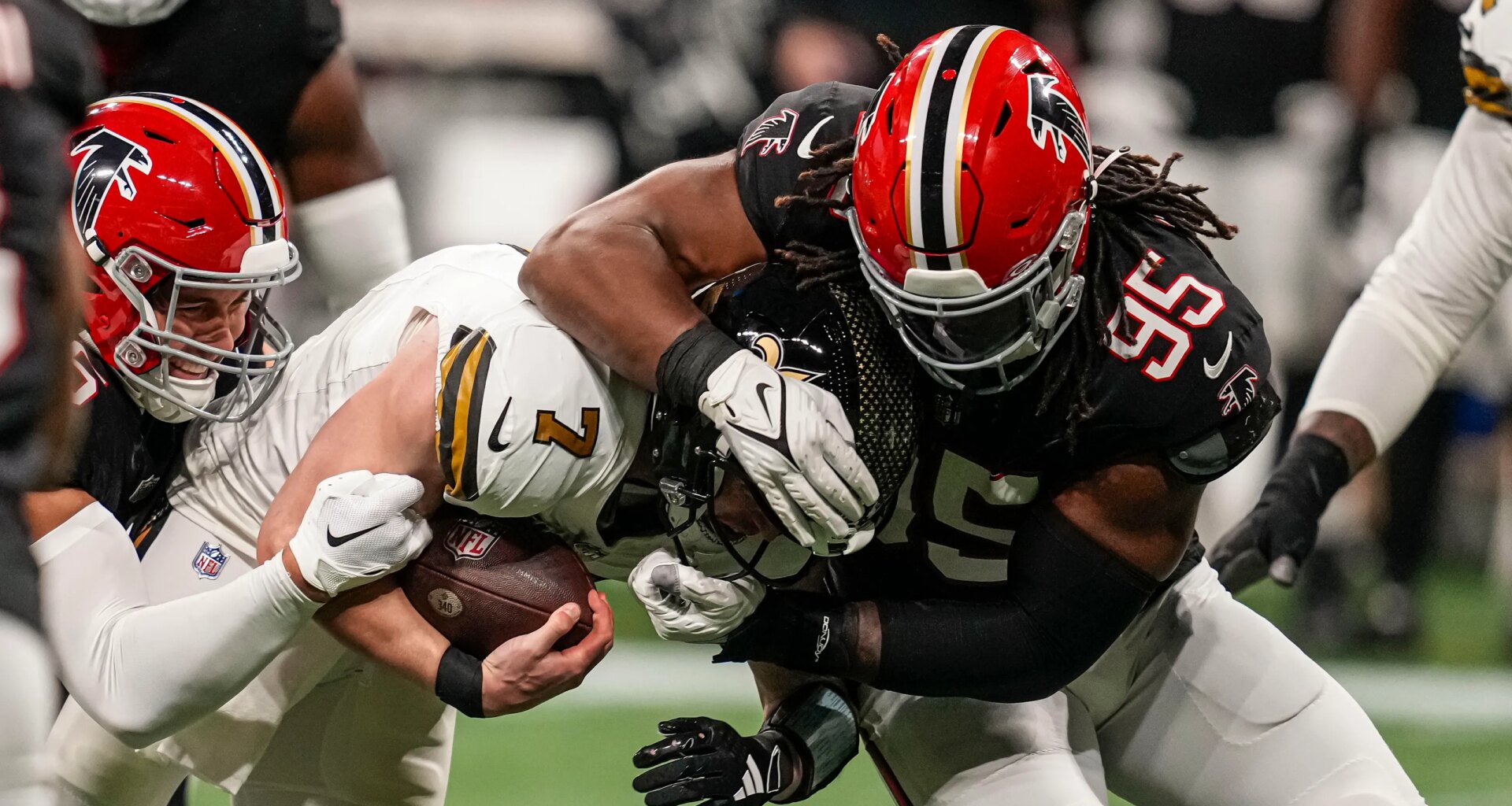 Former Falcons DE Ta'Quon Graham cut by Philadelphia Eagles