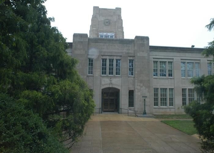 Parents file suit against LMSD over new tech policy