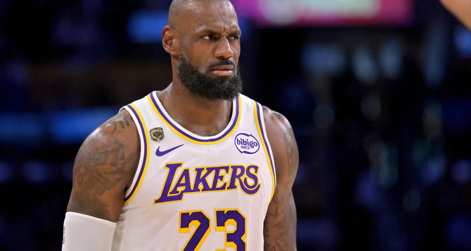 Amtrak recruiting LeBron James to take train to Philadelphia