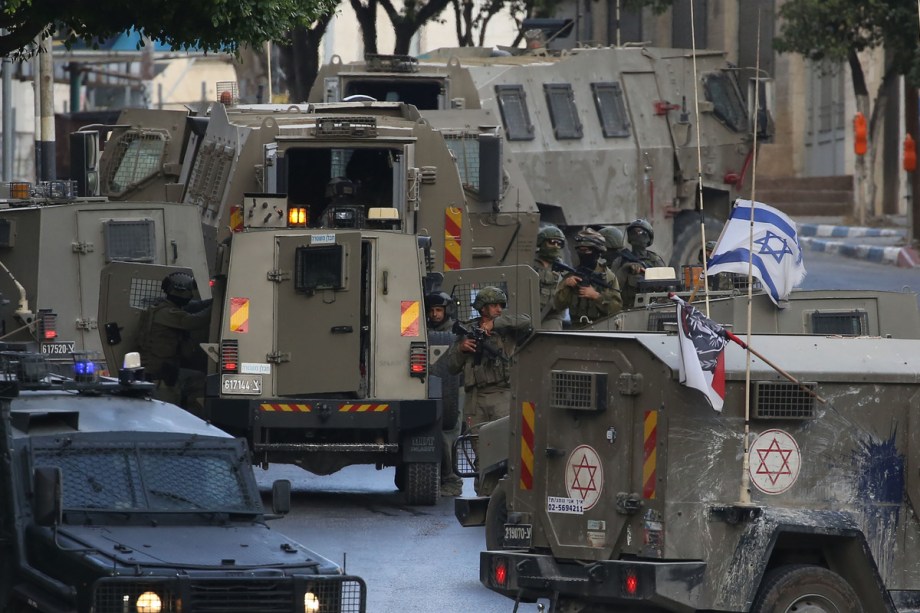 Israeli forces raid Bethlehem hospital and assault patients, visitors – Middle East Monitor