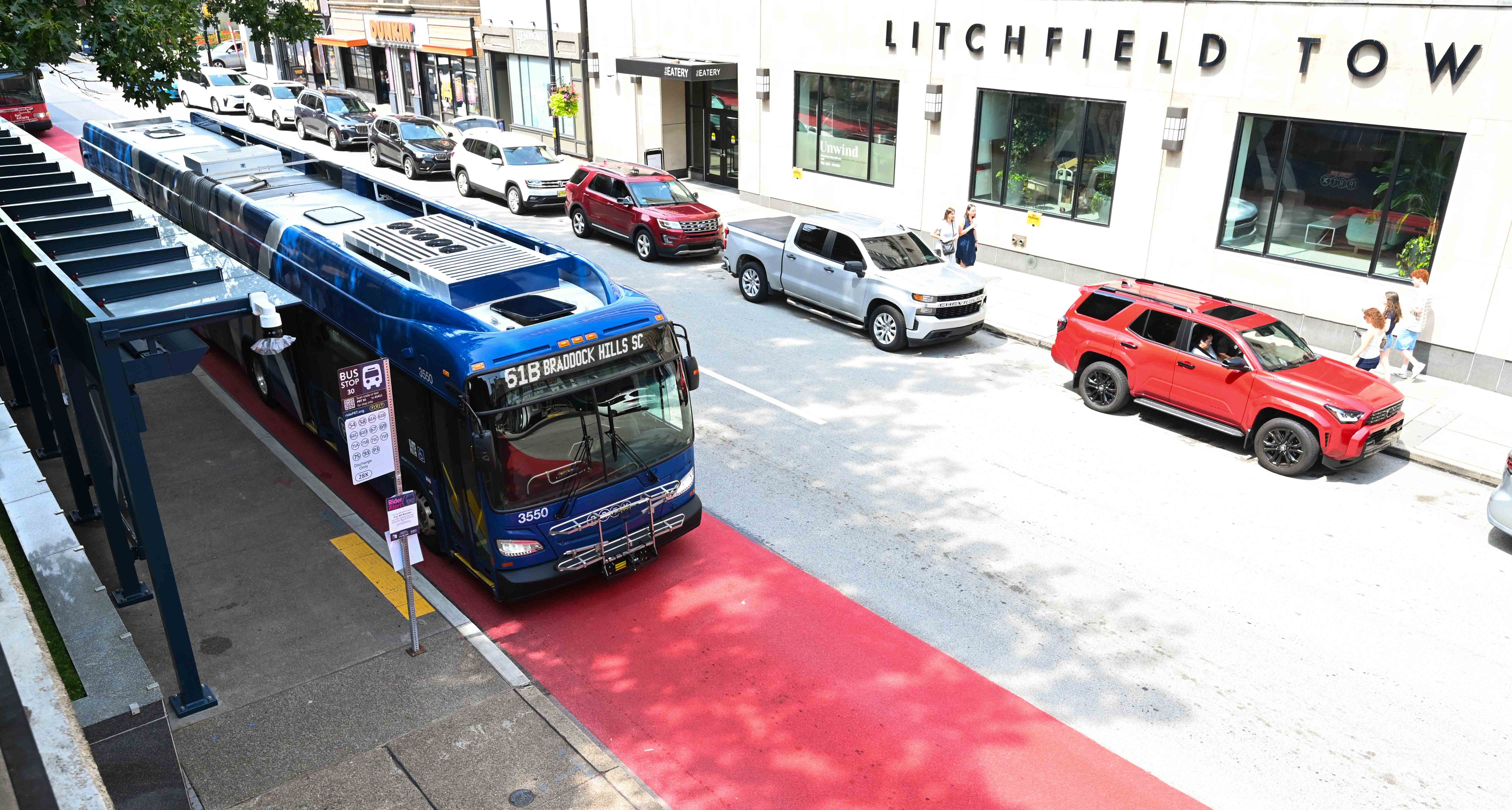 Red bus lanes have been installed on Forbes and Fifth avenues in Oakland. (Aimee Obidzinski | University of Pittsburgh)