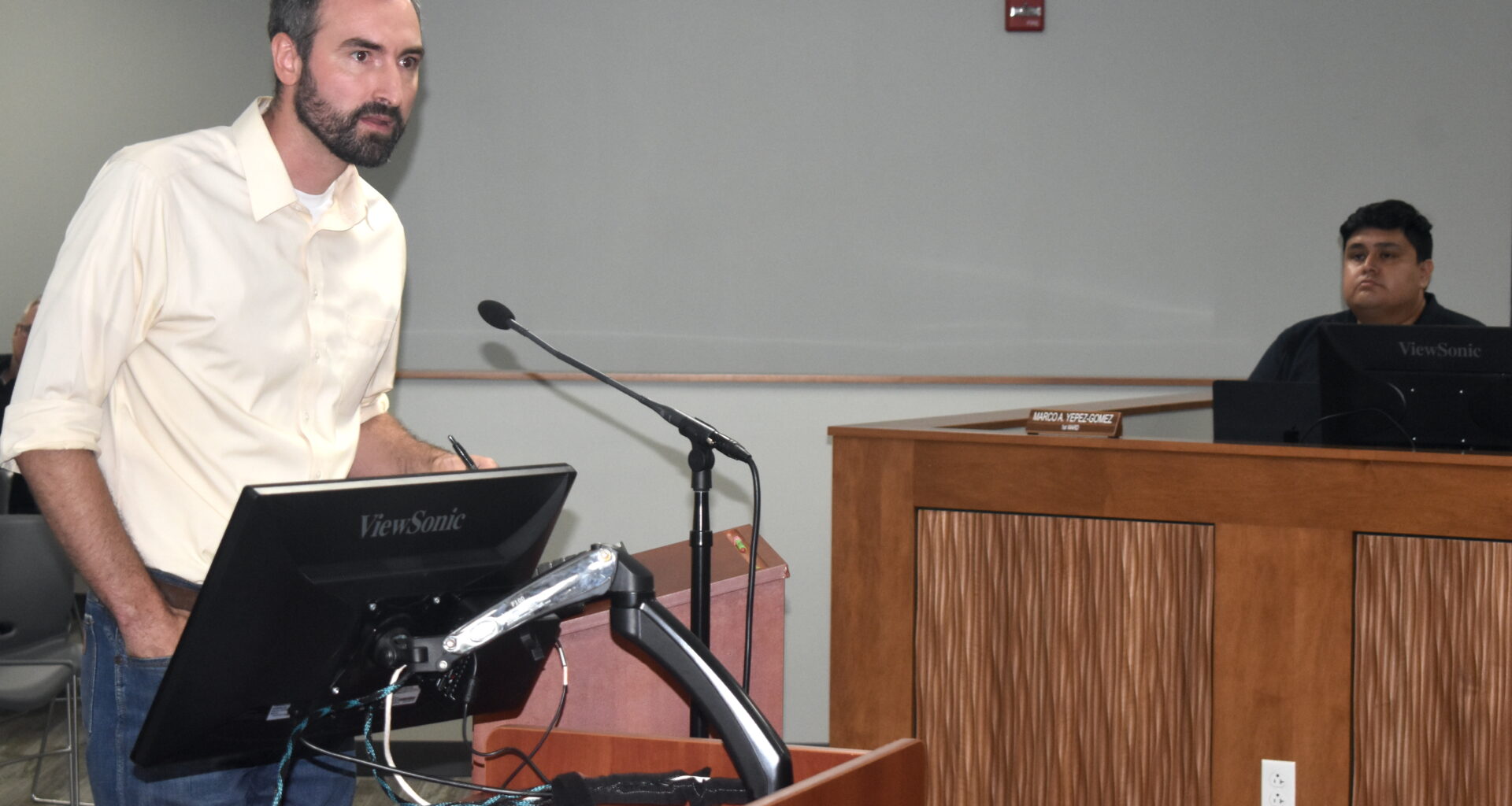 Marshalltown city council passes first reading of data center moratorium