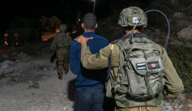 Israeli occupation forces arrest 13 Palestinians in West Bank