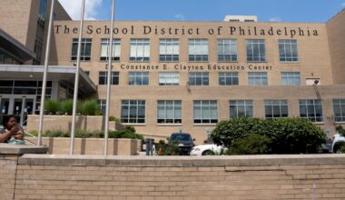 Philadelphia school district launches transition committees for school closures