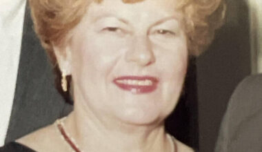 Sandra Hollin, Devoted Volunteer and Arts Supporter, Dies at 93