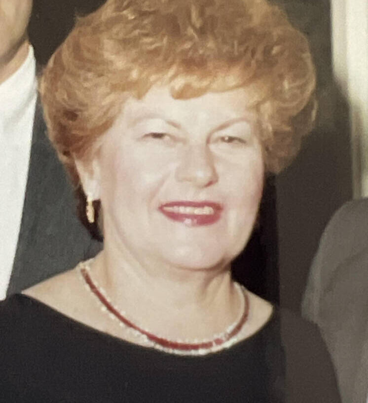 Sandra Hollin, Devoted Volunteer and Arts Supporter, Dies at 93