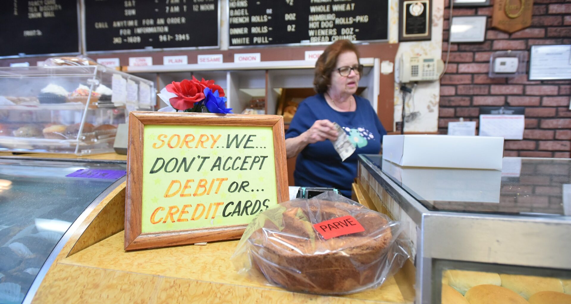 Hold the card: Eateries embrace cash-only policy