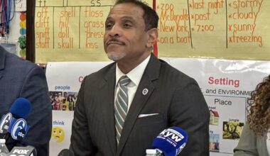 Philly school district to pay parents, community leaders to serve as 'influencers'