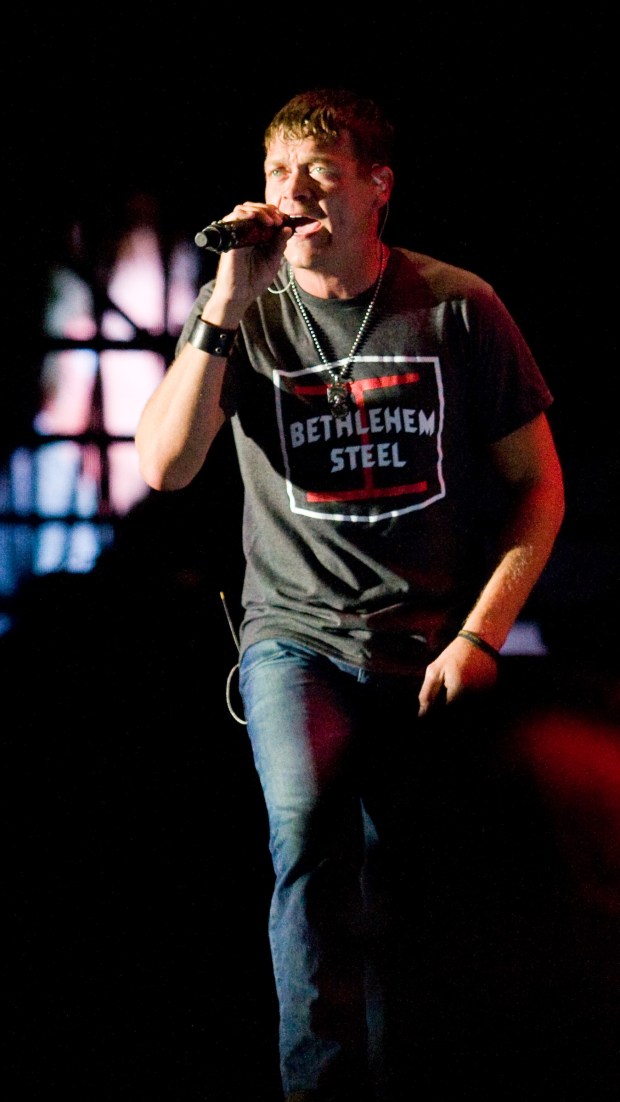 3 Doors Down performs at the Sands Steel Stage during Musikfest on Thursday August 13, 2015. /// Bethlehem: Thursday; August 13, 2015 (DOUGLAS KILPATRICK/SPECIAL TO THE MORNING CALL) mc-musikfest-review-3-doors-down-collective-soul
