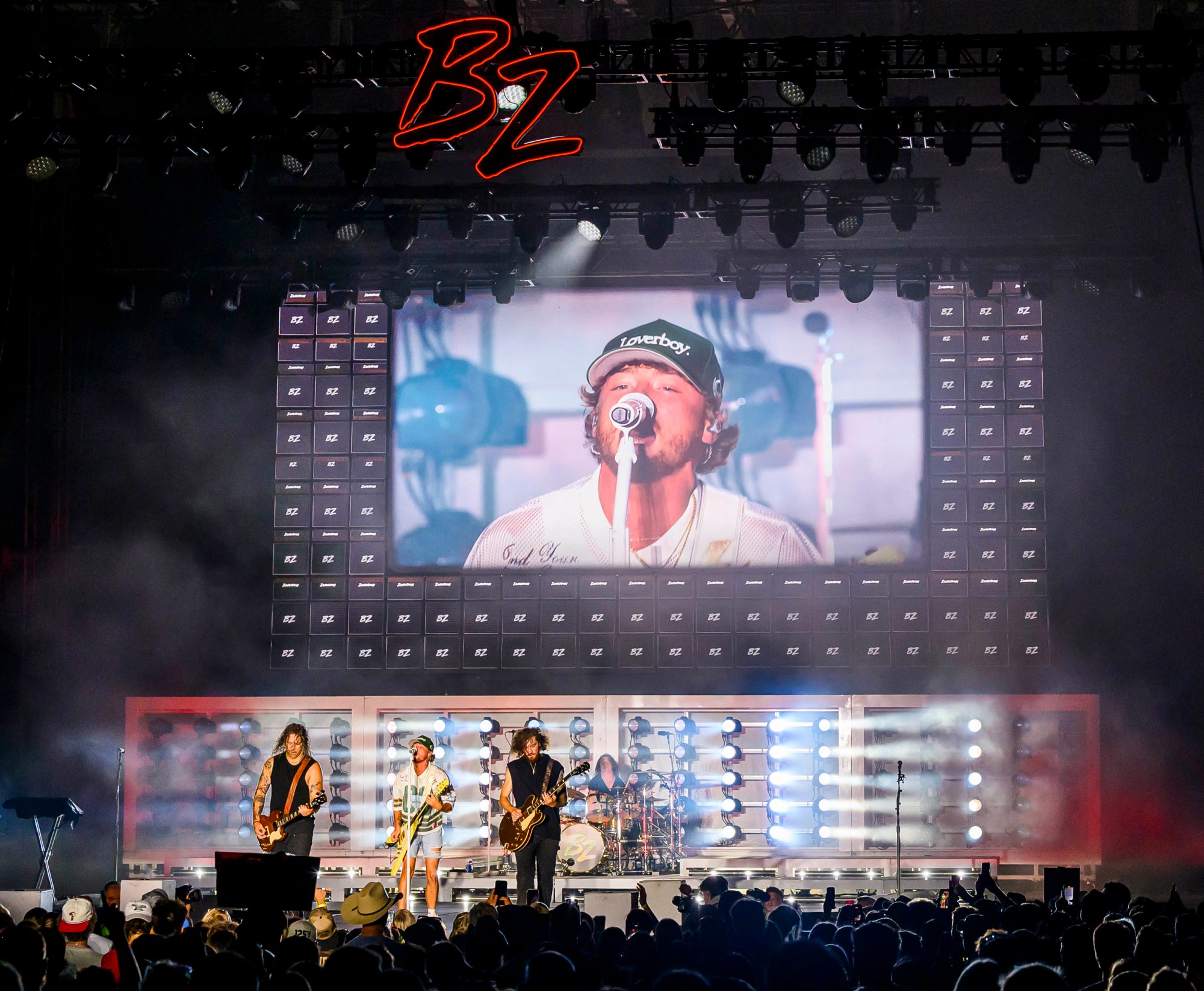 Bailey Zimmerman performs on Thursday, Aug. 6, 2026, on Musikfest's Wind Creek Steel Stage at PNC Plaza in Bethlehem. Musikfest runs through Aug. 9. (April Gamiz/The Morning Call)