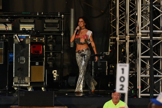 Kassi Ashton opens for Parker McCollum during Musikfest on Friday, Aug. 7, 2026, on the Wind Creek Steel Stage at PNC Plaza in Bethlehem. (Jon Chiu/The Morning Call)