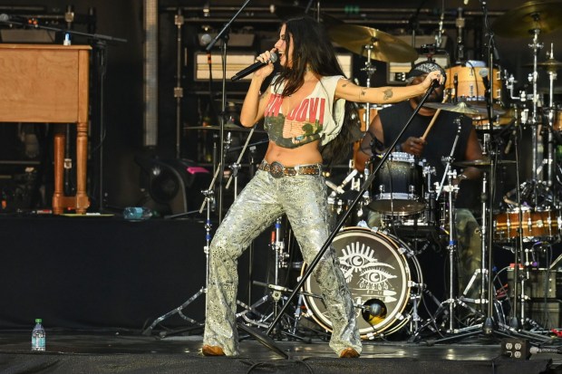 Kassi Ashton opens for Parker McCollum during Musikfest on Friday, Aug. 7, 2026, on the Wind Creek Steel Stage at PNC Plaza in Bethlehem. (Jon Chiu/The Morning Call)
