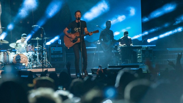 Country singer Dierks Bentley performs on Musikfest's main stage, after an opening by LANCO.//////// (Madeleine Cook / The Morning Call) mc-ent-musikfest-dierks-bentley-20180802