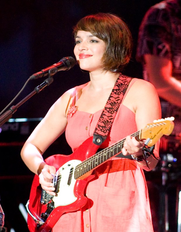 Norah Jones performs at the Musikfest Riverplace stage Saturday night, the first full day of Musikfest. //Bethlehem: Saturday, August 7, 2010; (Douglas Kilpatrick/Special to TMC) NorahJones ORG XMIT: MC-NorahJones8of8 ***** Headline: Nora Jones show different, but still cool ** MUSIKFEST 2010 (8/9/10) *****