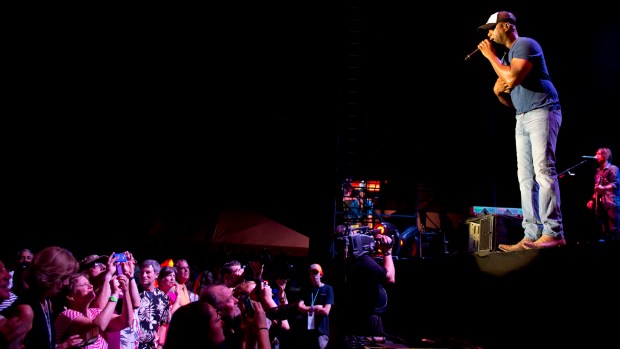 Darius Rucker headlines the Sands Steel Stage on Friday at Musikfest in Bethlehem. ////mc-musikfest-review-darius-rucker-steel-stage/////Photo taken on August 14, 2015.