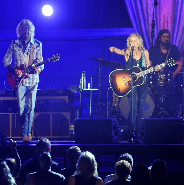 Sheryl Crow performs at Musikfest on the Sands Steel Stage at SteelStacks on Friday. ///// BETHLEHEM - Shot on Friday, August 10, 2012. (DENISE SANCHEZ/THE MORNING CALL)