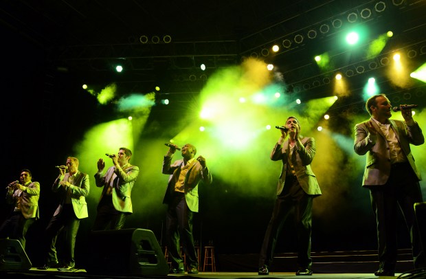Straight No Chaser performs at Sands Steel Stage at SteelStacks during Musikfest on Thursday evening./////081111 /// APRIL BARTHOLOMEW / THE MORNING CALL ///// //// ///// /// ***** Headline: Worth the wait: Straight No Chaser ** Group's Musikfest show has a hometown feel: Two members are Lehigh Valley natives. ** CONCERT REVIEW (8/13/11) ***** Headline: TOP 10 CONCERTS ** Small venues, classic artists make BIG impact ** 2011 YEAR IN REVIEW - CONCERTS (12/30/11) *****