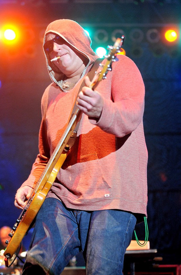 Sublime bassist Eric Wilson kicks a beach ball back into the crowd during the bands show with Rome on the RiverPlace Stage at Musikfest on Sunday, August 15, 2010. ///mc-musikfest-review-sublime, ABBY DREY / THE MORING CALL ORG XMIT: MC-musikfest-sublime-08