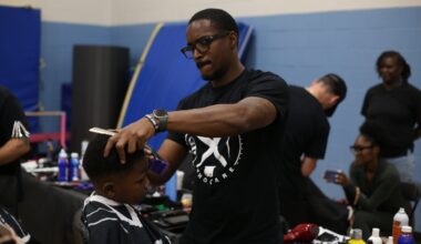 Philadelphia kids provided haircuts before first day of school