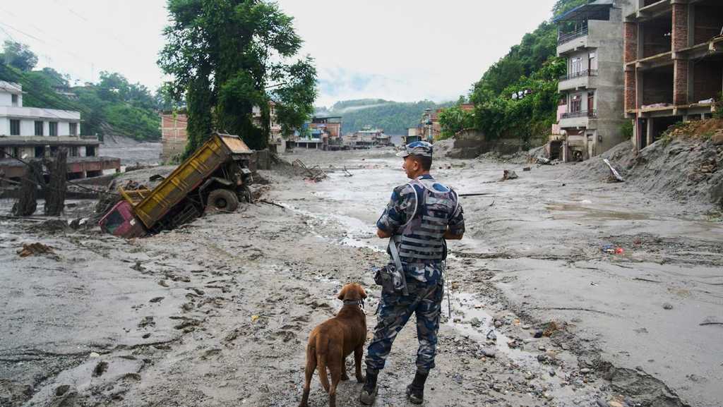 Pittsburgh students from Nepal worry as floods devastate home