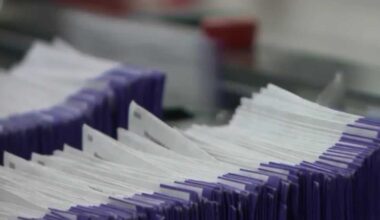Pennsylvania Republicans narrow voter registration gap