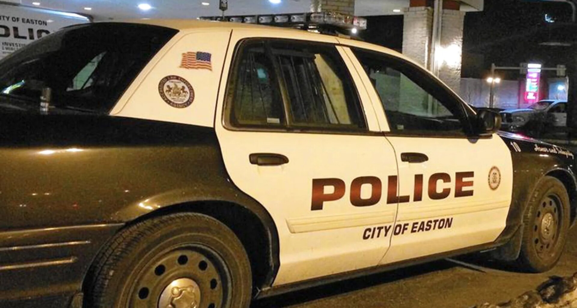 Easton motorcycle crash leaves man dead